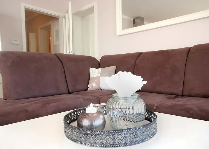 Vogelsang By Rujana *